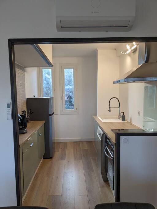 Appartment - Vue Imprenable Sur La Cite Medievale - Parking Gratuit - Climatise Carcassone Exterior photo